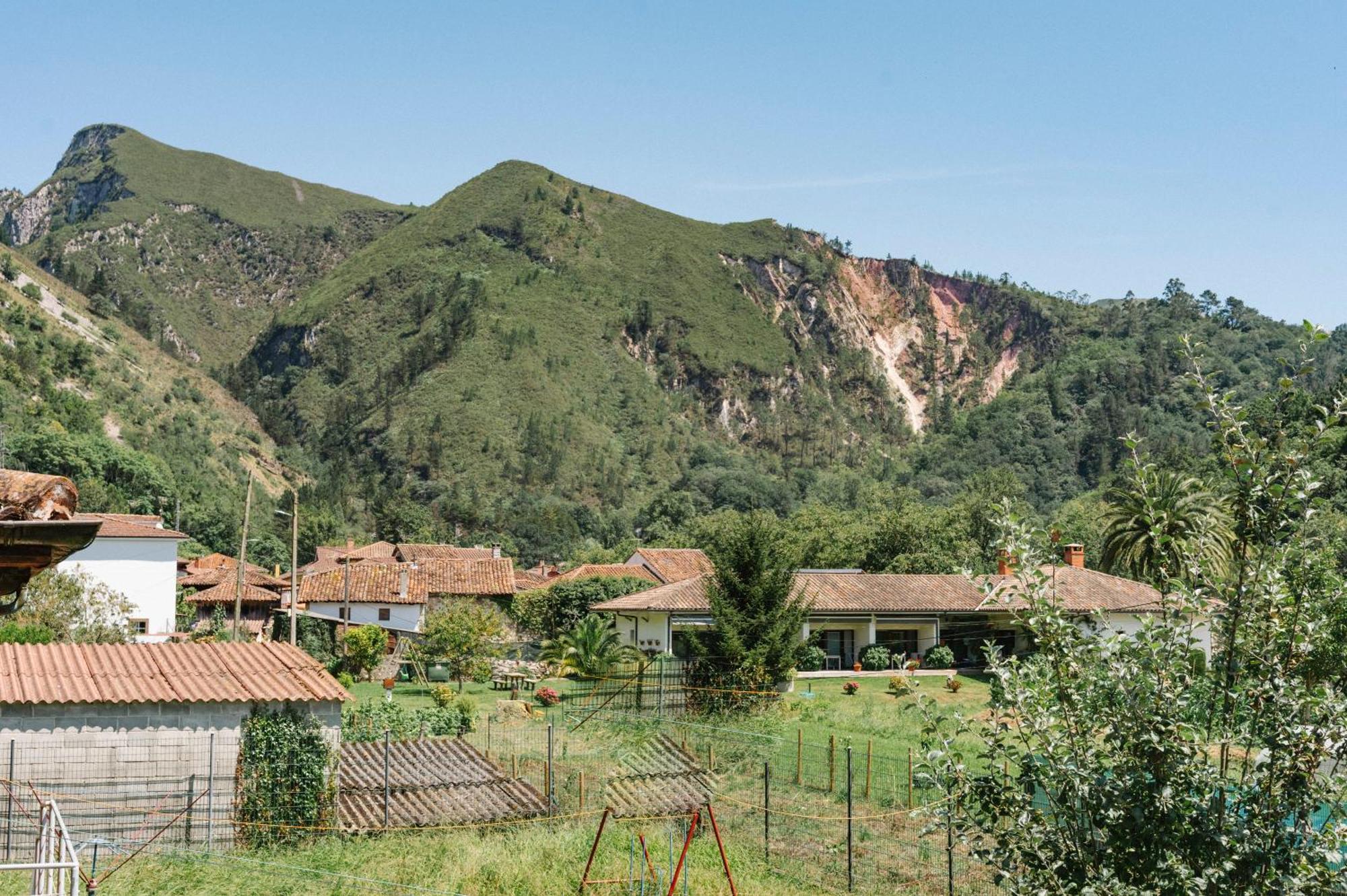 Appartamento Vista Montana Onís Esterno foto